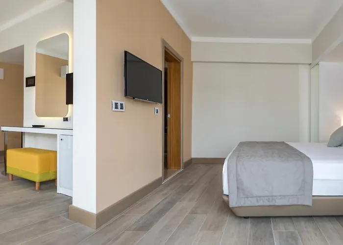 Lalila Blue Szálloda